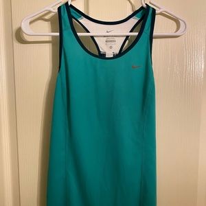 Nike tank